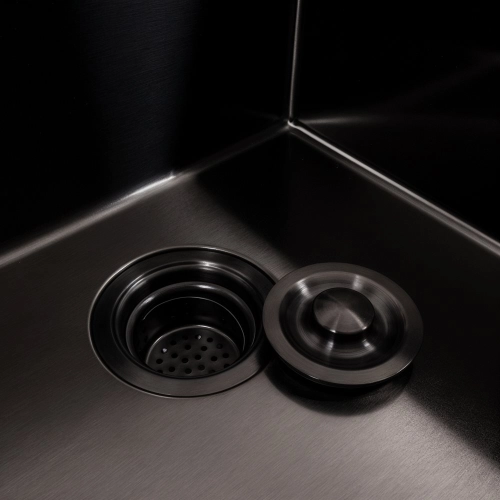 Кухонная мойка 45*45 Valeso Handmade PVD черная (сифон круглый 3,0/0,8) - Фото № 5