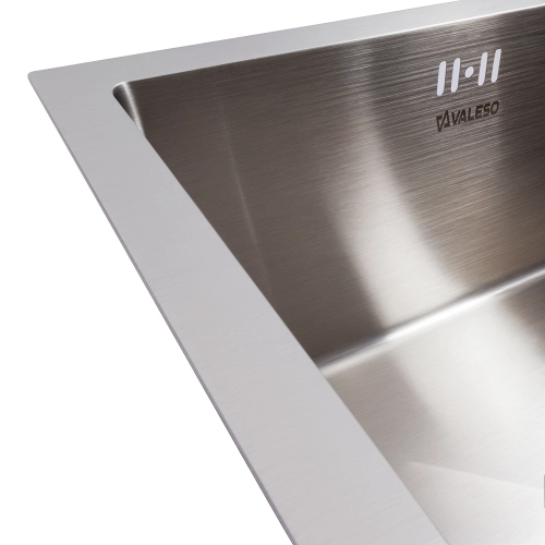 Кухонная мойка нержавейка СМ 44*44 VALESO Handmade (монтаж под столешницу) - Фото № 7