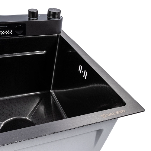 Мойка кухонная PVD черная Valeso Handmade "Водопад" (ДЕКОР) 75х45DF - Фото № 6