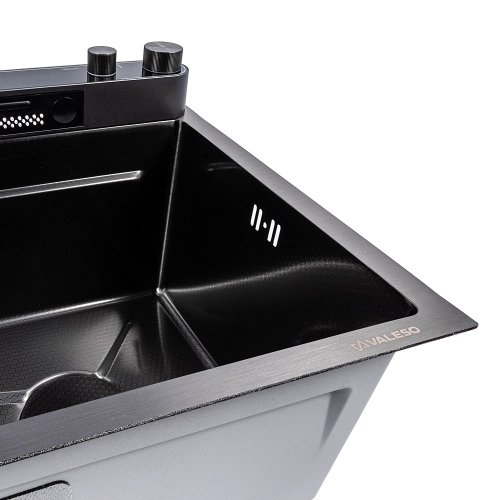 Мойка кухонная PVD черная Valeso Handmade "Водопад" (ДЕКОР) 75х45DF - Фото № 4